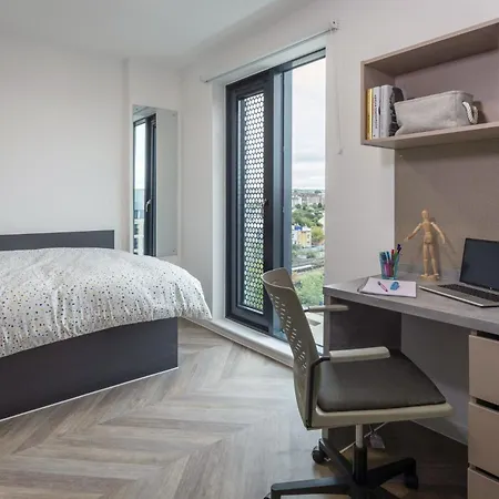 Cosy And Private Ensuite At The Metalworks In Apartment Bristol
